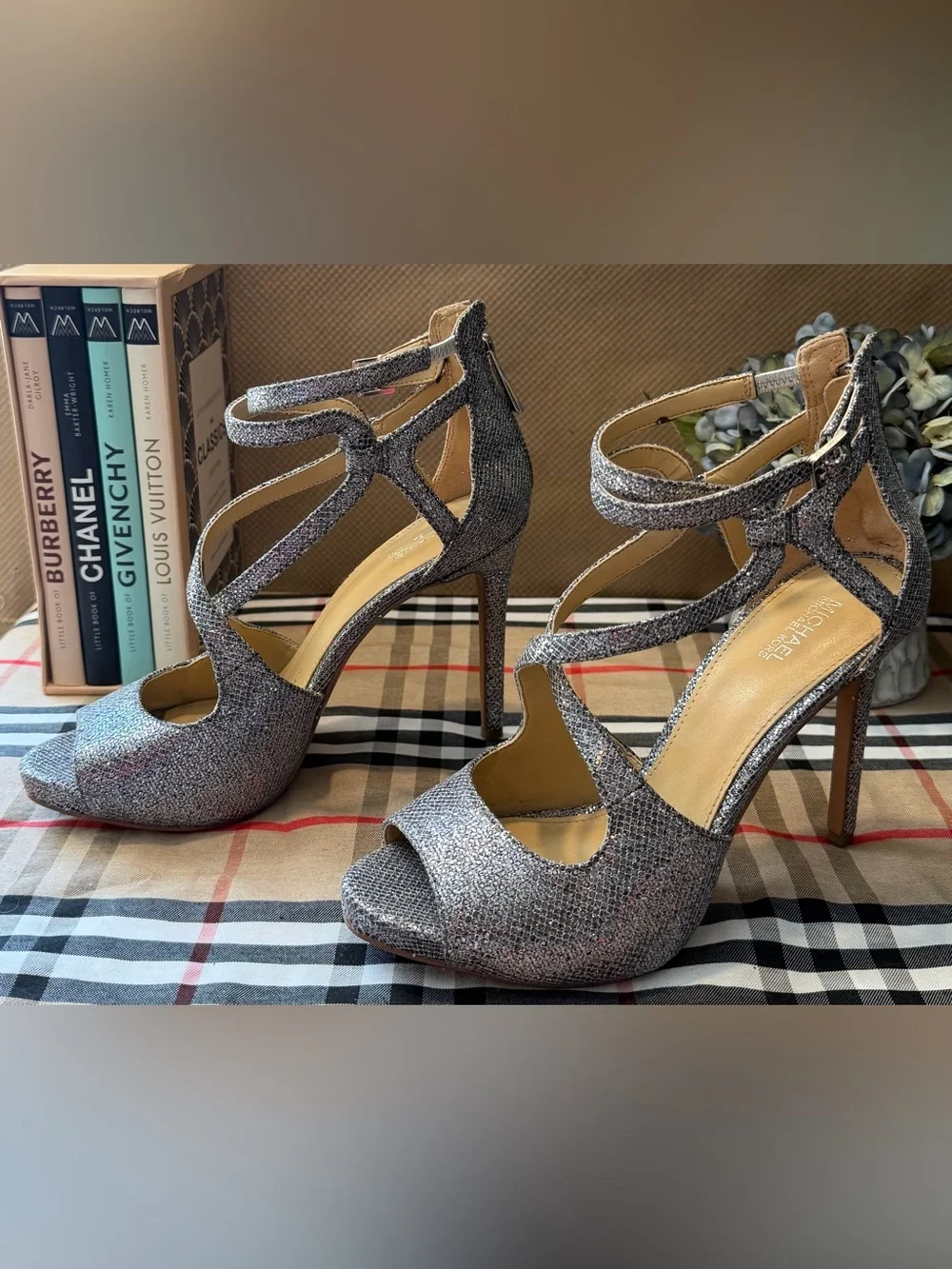 Michael Kors Silver Glitter Strappy Women’s Sandal Stilettos.